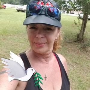 Meet your Posher, Naydeen